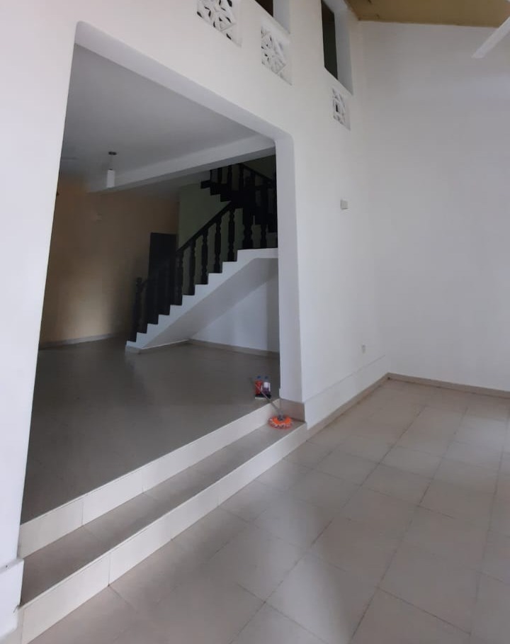 5 BR RECENTLY RENOVATED HOUSE AT POLGASOVITA, COLOMBO